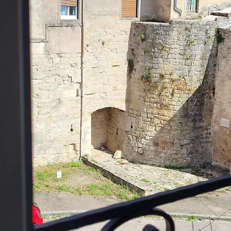 아파트 Au Pied De La Forteresse *